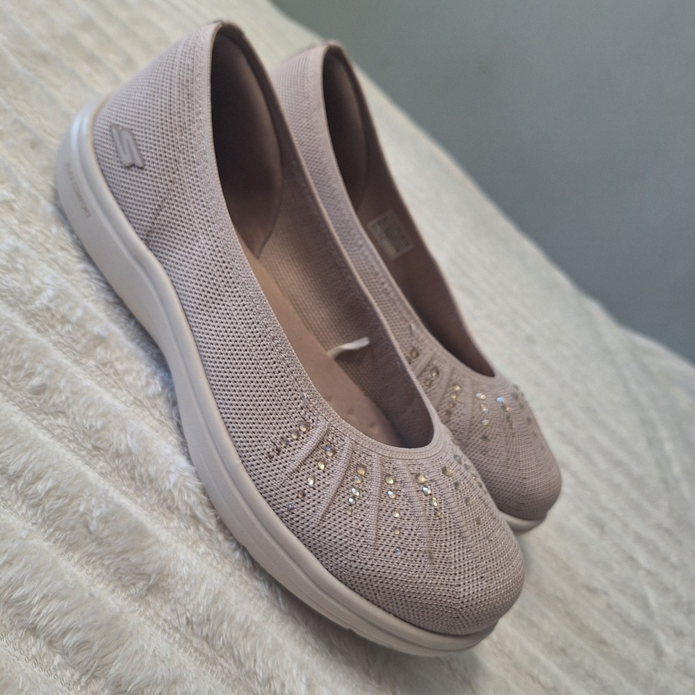 Skechers On The Go Flex Radiant Shoes Women 7 Pale Pink Jeweled GOGA MAT Comfort